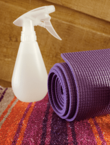 nettoyant-2Btapis-2Byoga-2Bmamzellebeaute.net_