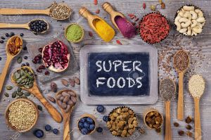 ob_530ee7_54145202-super-aliments-dans-des-cuill