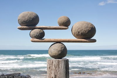 balance-stones-ocean-beach